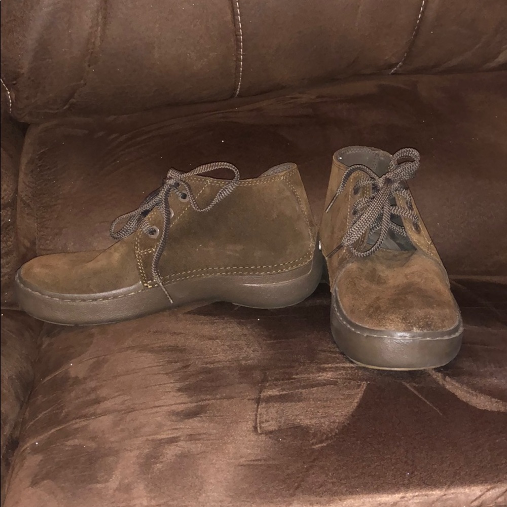 Brown Crocs